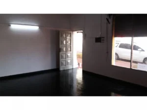 Local comercial · 300m² · 7 ambientes · 2 cocheras local apostoles 3